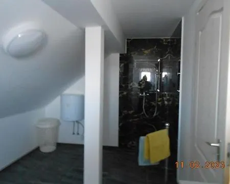 Bei Hanna Apartmán Enying
